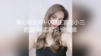   性感小美女露脸发骚，自慰逼逼等待小哥的大鸡巴，温柔的舔弄主动上位