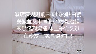  天然巨乳良家小少妇一个人在家诱惑狼友，这大奶子得用拳头托着