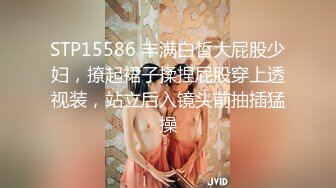 被子里抠女朋友的处女馒头逼