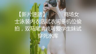 女人的钱真好赚，很韵味的美少妇，什么也不做，化化妆掰掰穴就有人花钱看