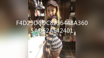    风骚熟女勾搭健壮小哥宾馆激情啪啪，全程露脸做爱， 干的骚逼浪叫不断自己揉捏骚奶子好骚