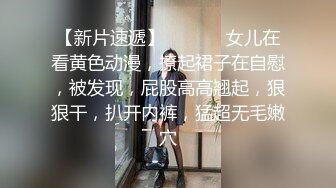 大屌哥双飞两个极品骚货，露脸蹭两下逼直接就插进去暴力抽插